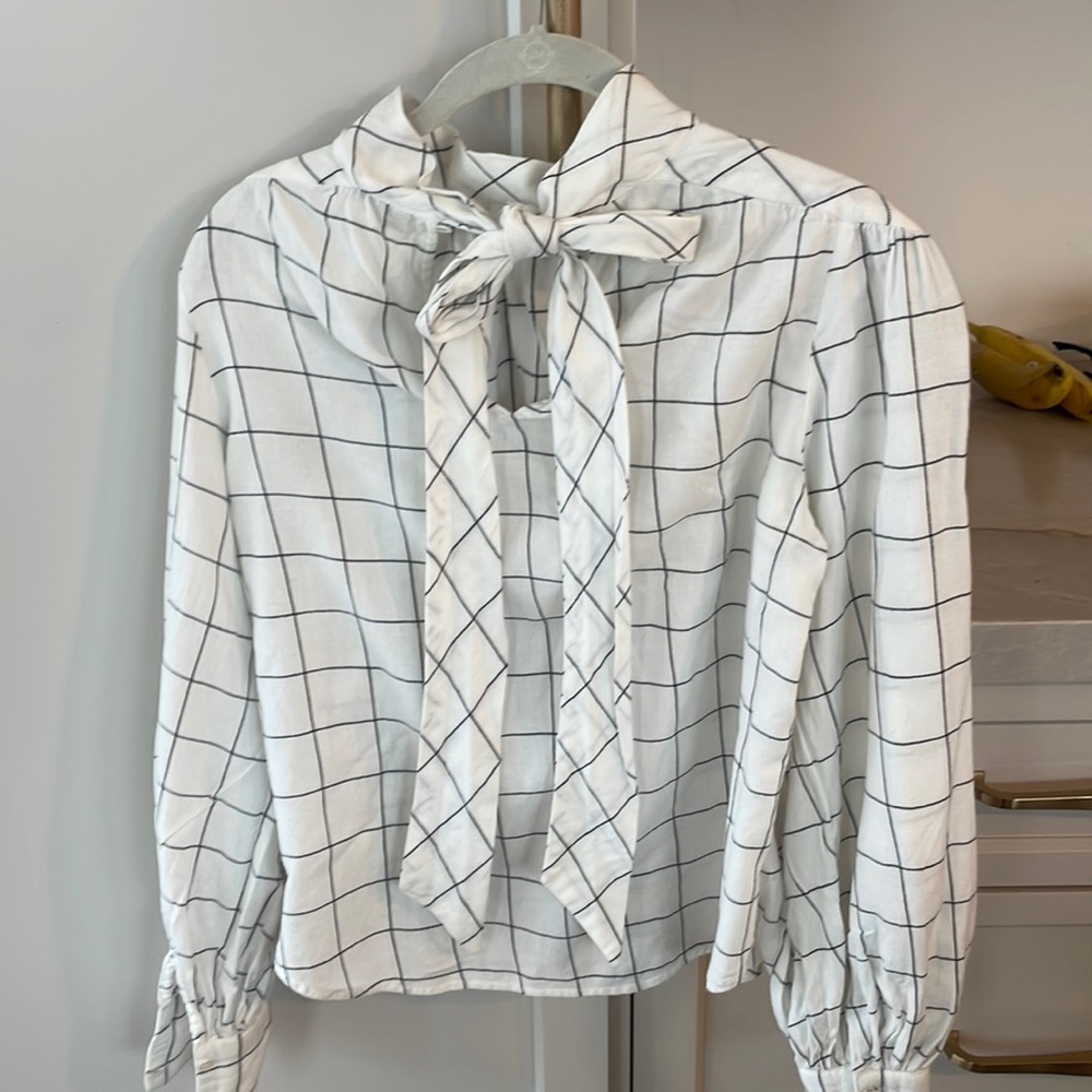 Cozy cotton moc neck top.